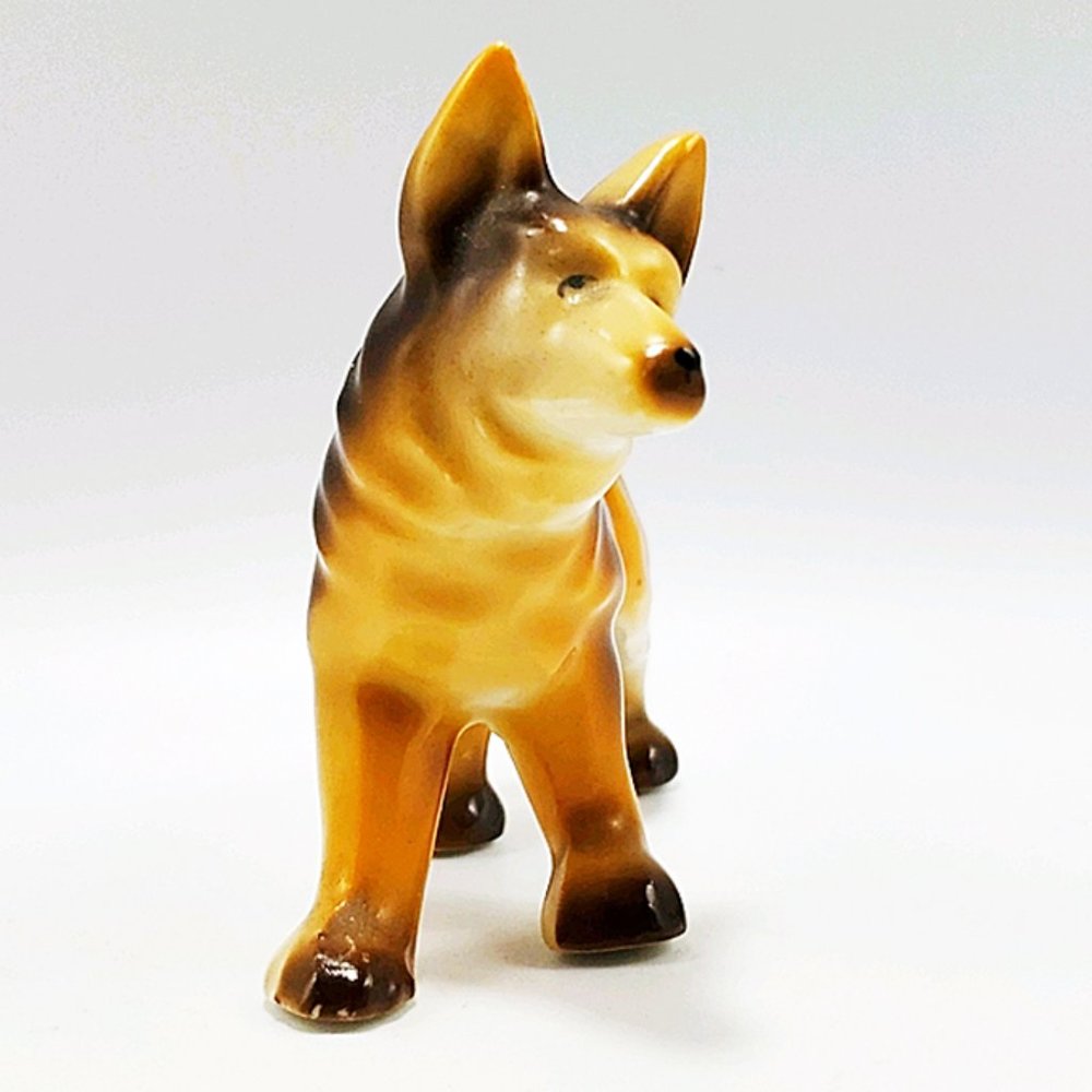 Vintage German Shepherd Porcelain Figurine Dog MCM Japan